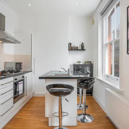 Dionysus' Den - Fitzrovia By Frankie Says Apartment London Exterior photo